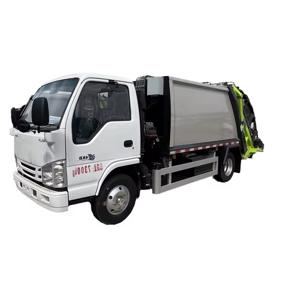 ISUZU ELF 4X2 Garbage Truck Famous Brand Small Compression Fully Fashionable Light Weight High Power