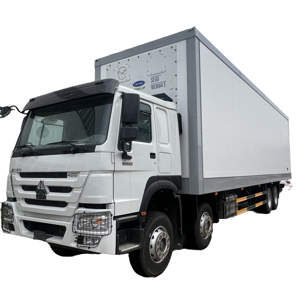HOWO 8x4 Heavy Duty Manual Transmission Reefer Truck47 Cubic Meters Refrigerated Van New Euro 4 Dies