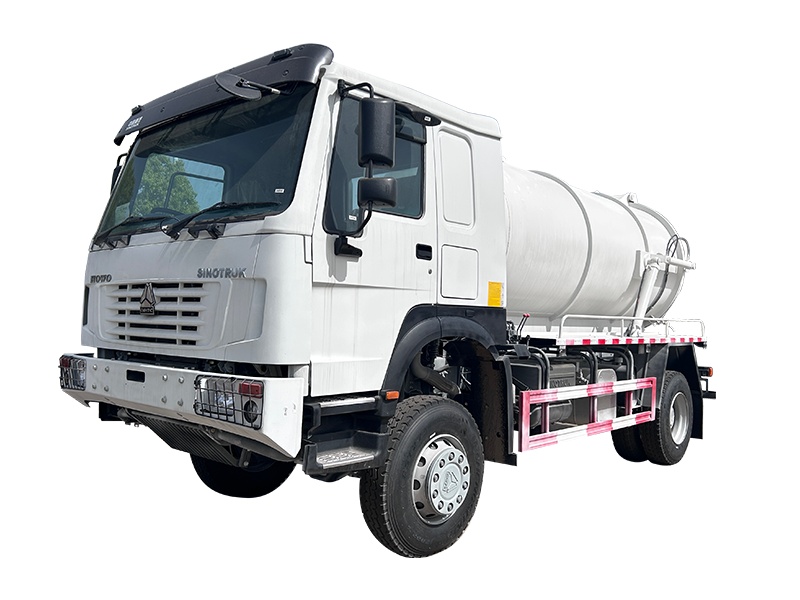 All-Wheel Drive Sewage Suction Truck