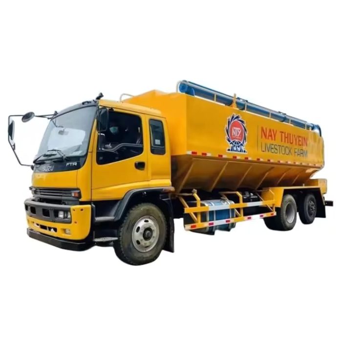 6X4 Bulk Feed Transport Tank Truck for Large-Scale Farming Operations