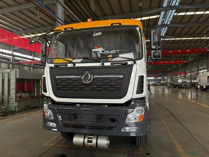 Aviation refueler truck - Image 6