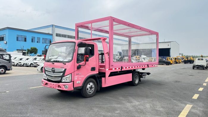 FOTON 4-5 Tons Winch Platform Roll Back Wheel Lift Flatbed Tow Truck Wrecker With Luxury Car Display Box - Image 4
