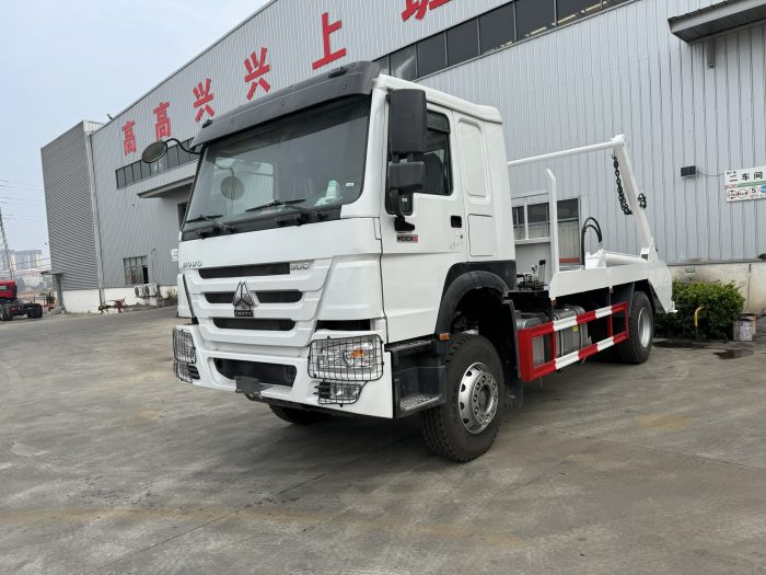 Swing Arm Refuse Truck - Image 5