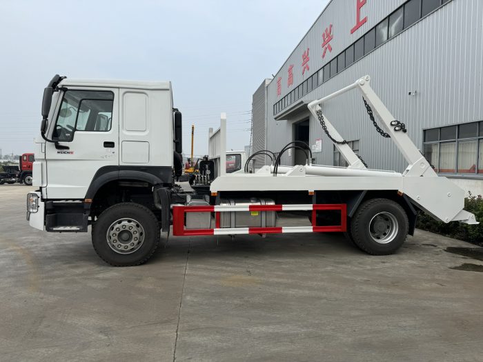 Swing Arm Refuse Truck - Image 6