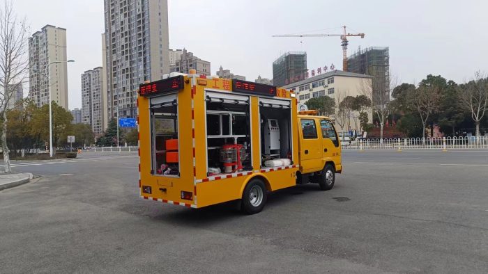 ISUZU 4X2 Maintenance Lorry Mobile Workshop Service Truck with 3.2tons Crane - Image 6