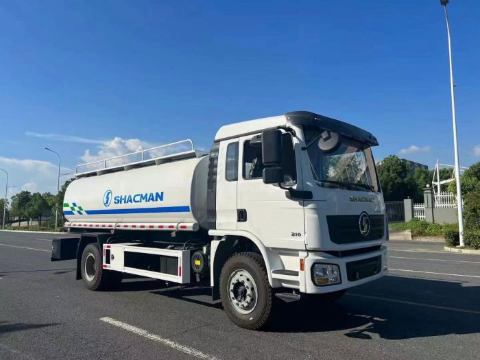 SHACMAN 4x2 10000 Litres Water Distribution Truck