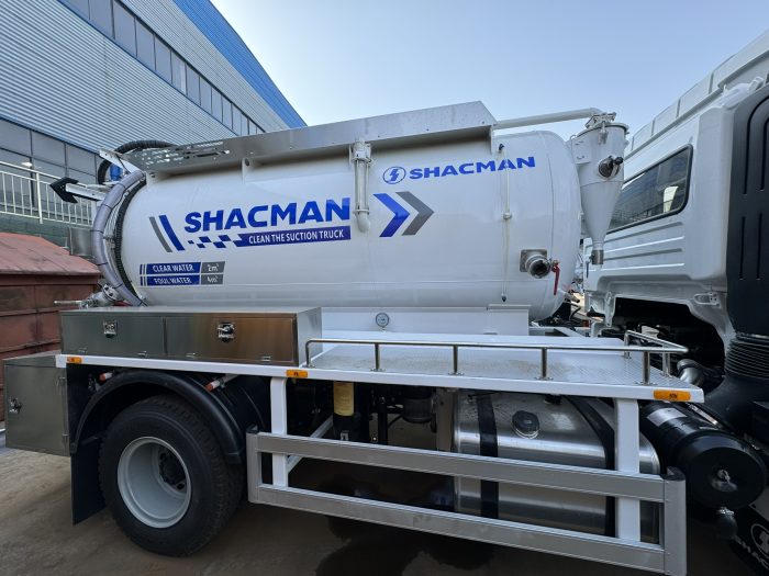 Shacman 4X2 12000litres High Pressure Cleaning Tank Together Sewer Jetting Vacuum Sewage Suction Truck - Image 4